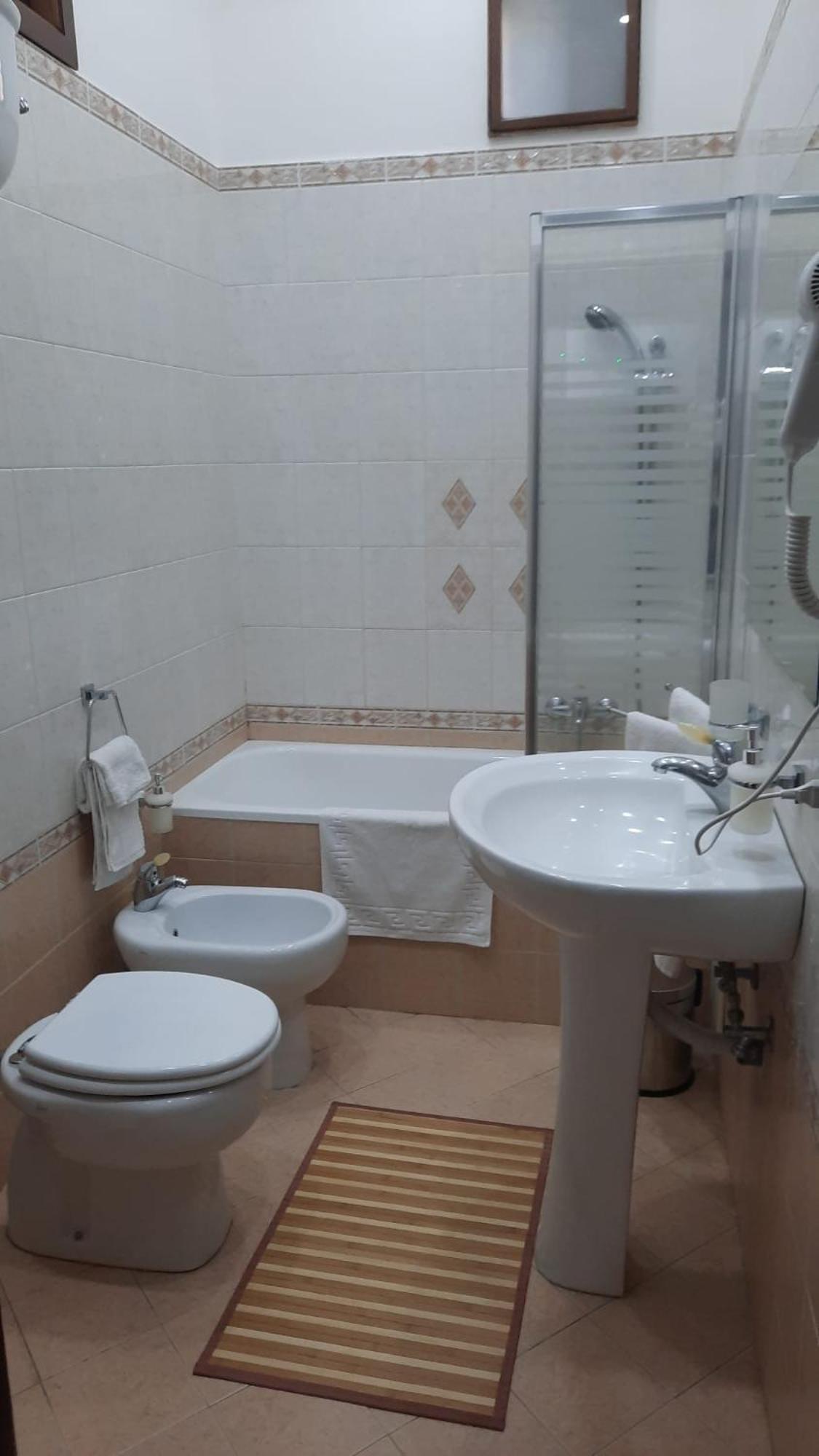 Apartment White 2 San Gregorio 14 Neapel